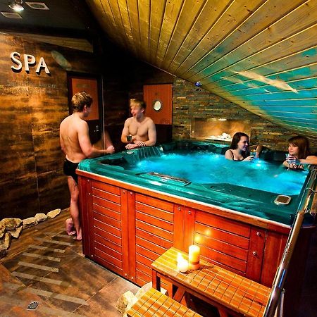 Apartament Pool Spa Z Jacuzzi Strzyżów Eksteriør bilde