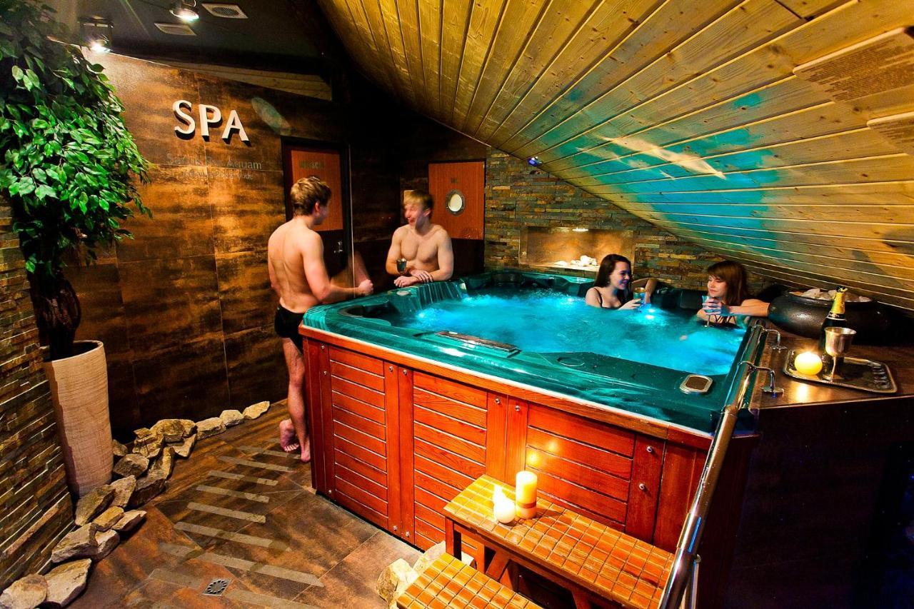 Apartament Pool Spa Z Jacuzzi Strzyżów Eksteriør bilde
