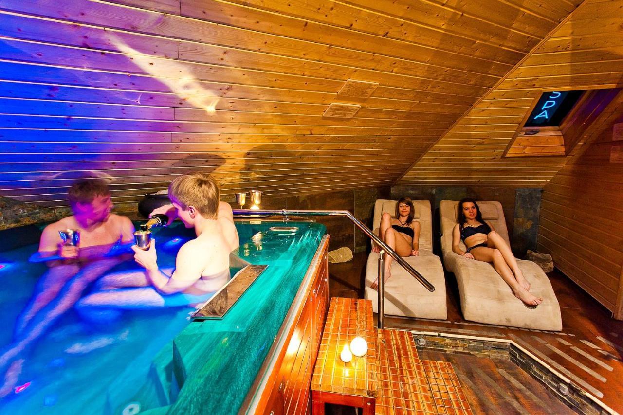 Apartament Pool Spa Z Jacuzzi Strzyżów Eksteriør bilde